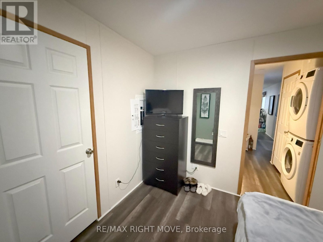 1050 4 SEASONS ROAD, Gravenhurst (Morrison)