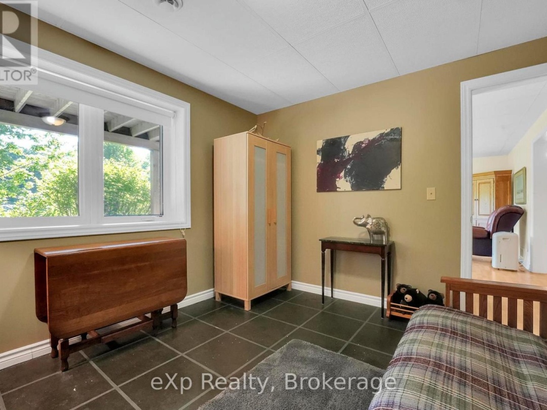 2978 KASHAGAWIGAMOG LAKE ROAD, 