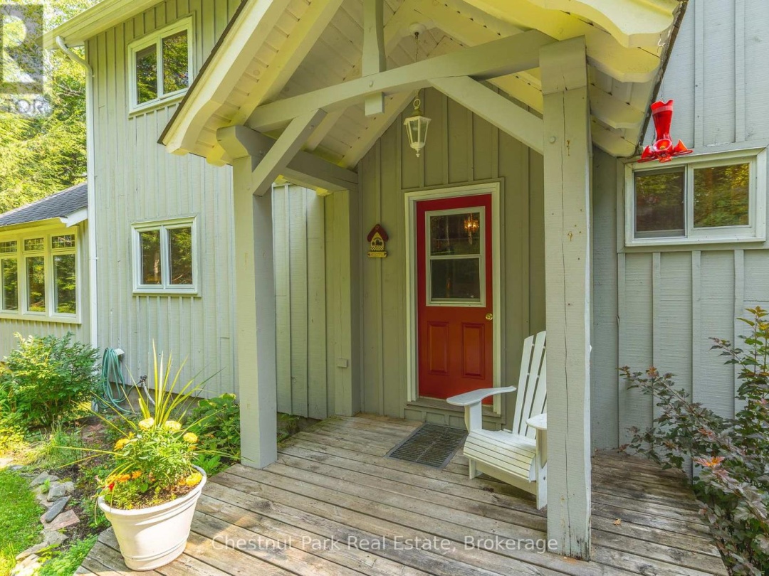 1669 NEWTON STREET, Redstone Lake