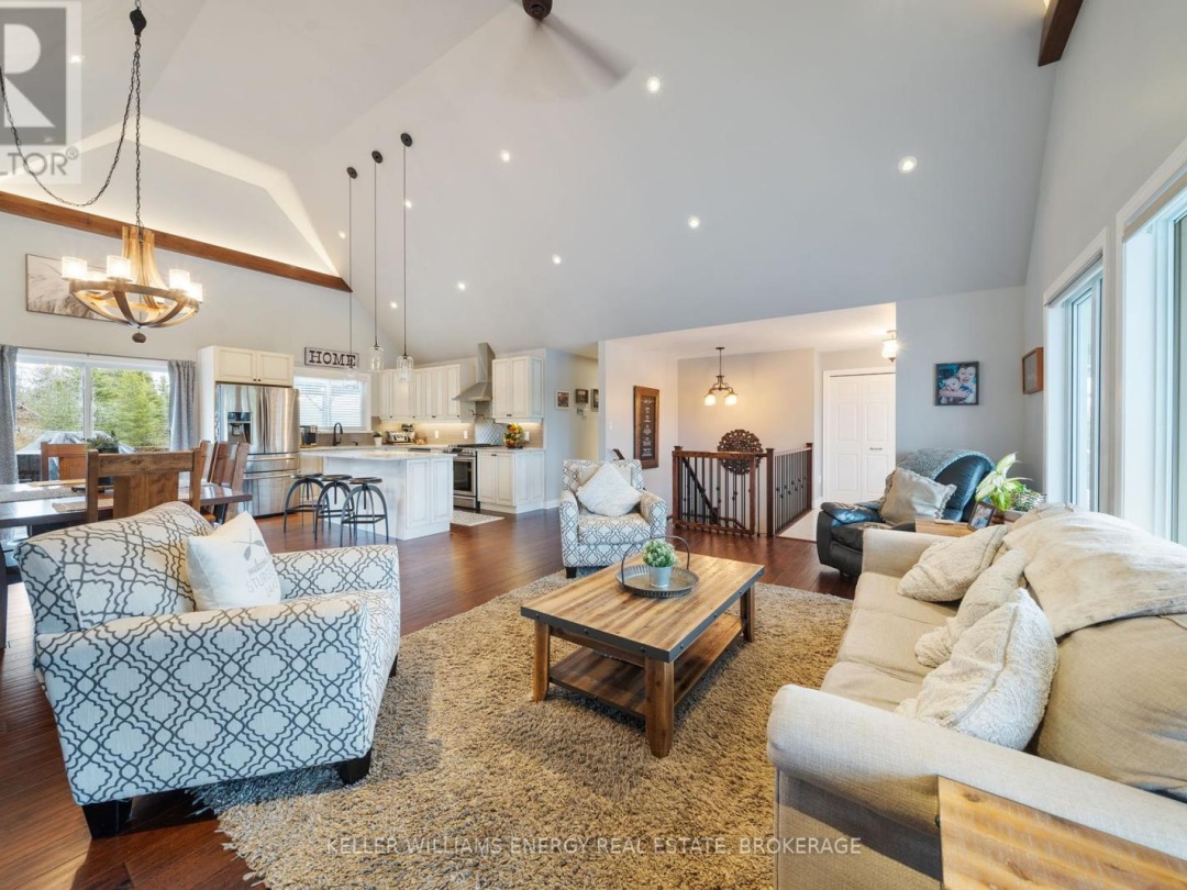 20 Lagoon Drive, Kawartha Lakes (Fenelon Falls)
