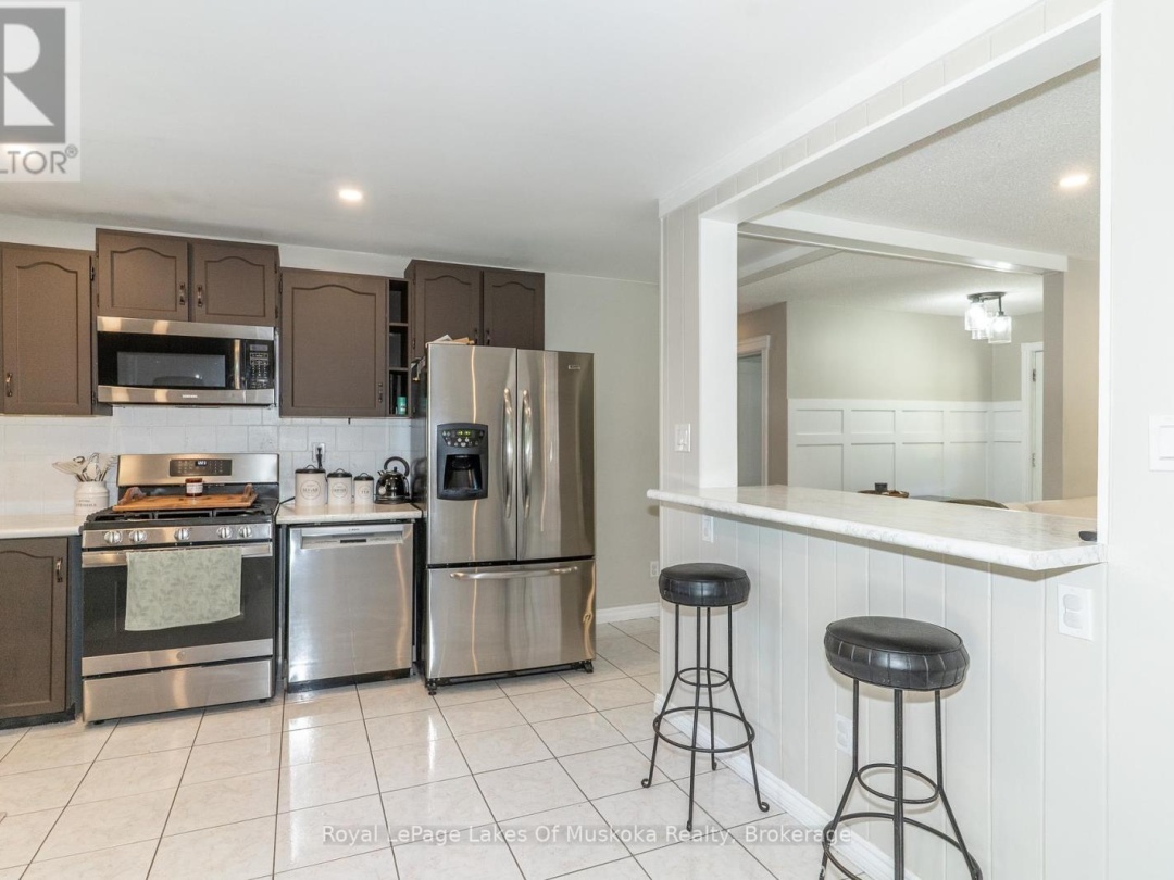 220 ALEXANDER STREET, Gravenhurst (Muskoka (S))