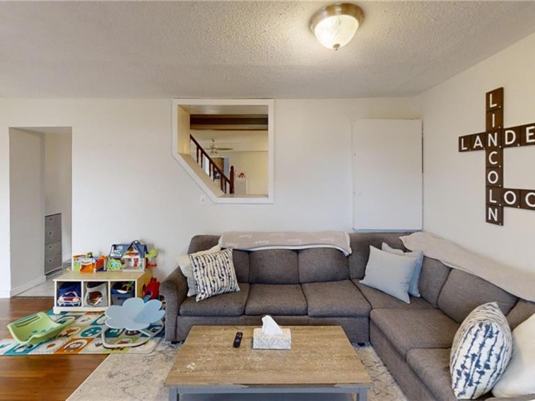 2214 CONCESSION 10 Road, 