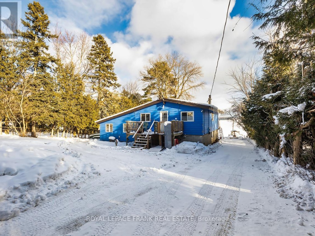 121 Ball Point Road, Scugog Lake