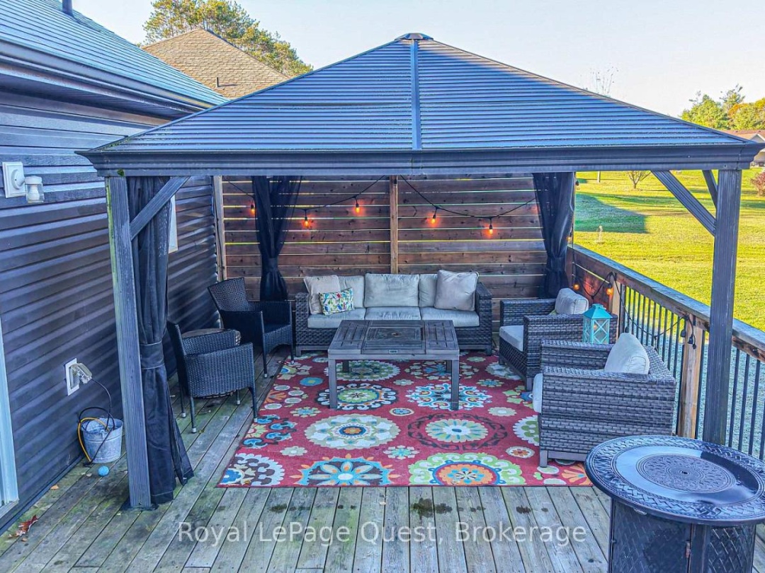 2044 MARCHMONT ROAD, 