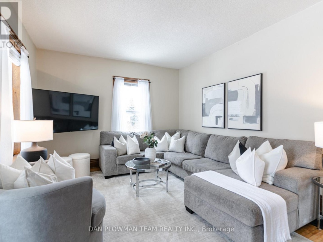 48 DUNN STREET, Kawartha Lakes (Bobcaygeon)