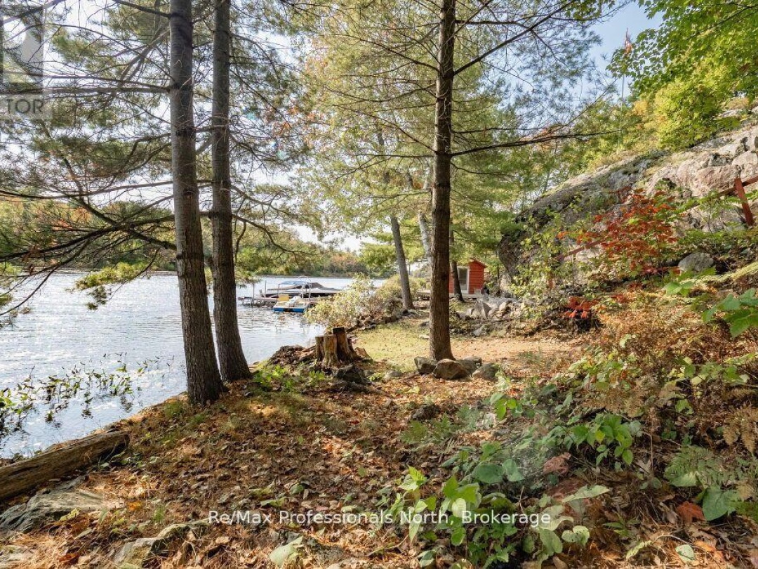 1006 BOOTH LANE, Pine Lake