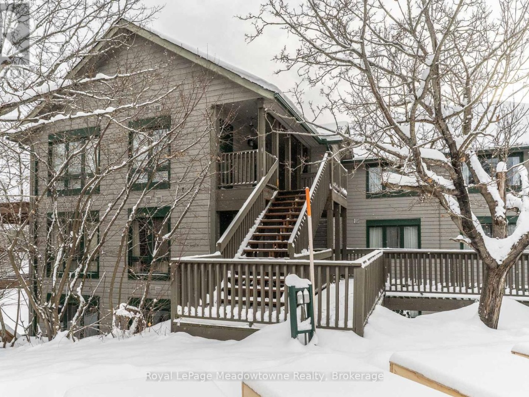 301 - 34 DEERHURST GREENS ROAD, Peninsula Lake
