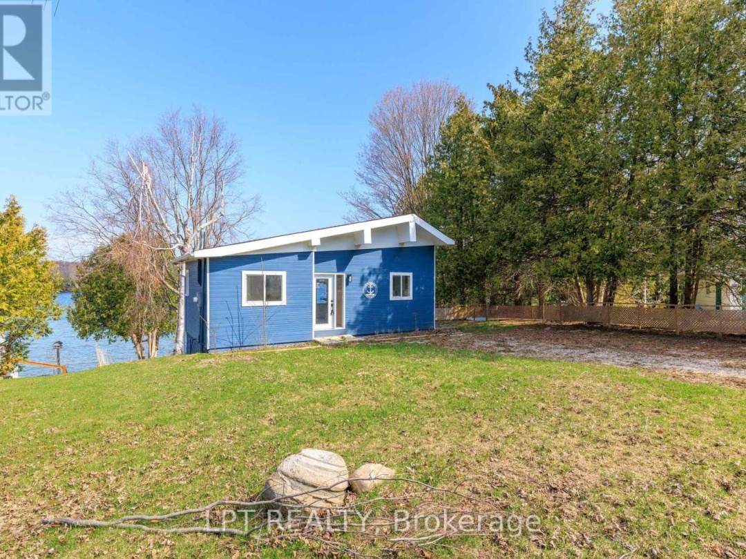 47 MOON POINT DRIVE, Lake Simcoe