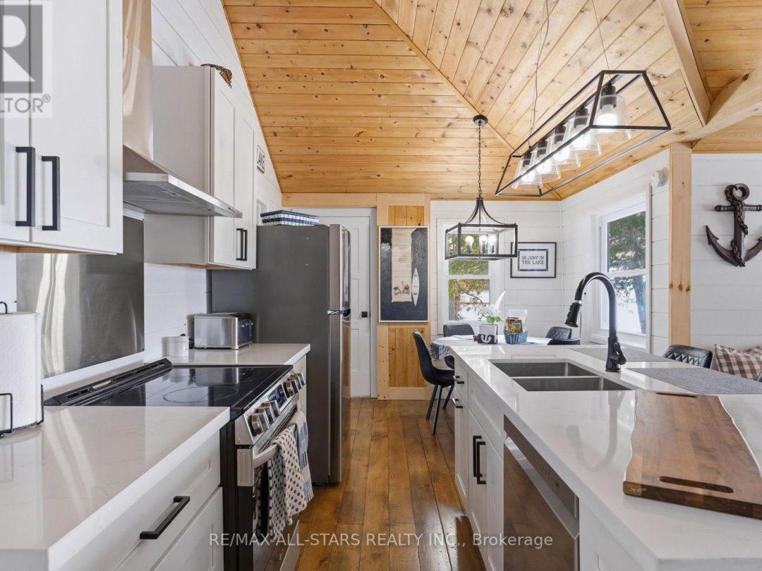 112 STURGEON GLEN ROAD, Sturgeon Lake