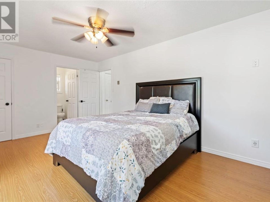 5 Hillcrest Avenue, 