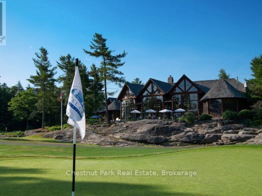 501 GLEN ABBEY WAY E, 