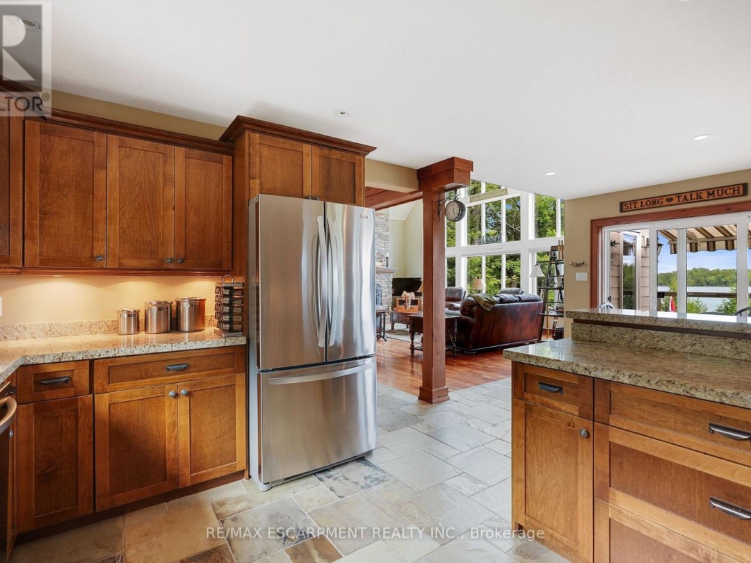 36 MANITOUWABING ESTATES ROAD, Manitouwabing Lake