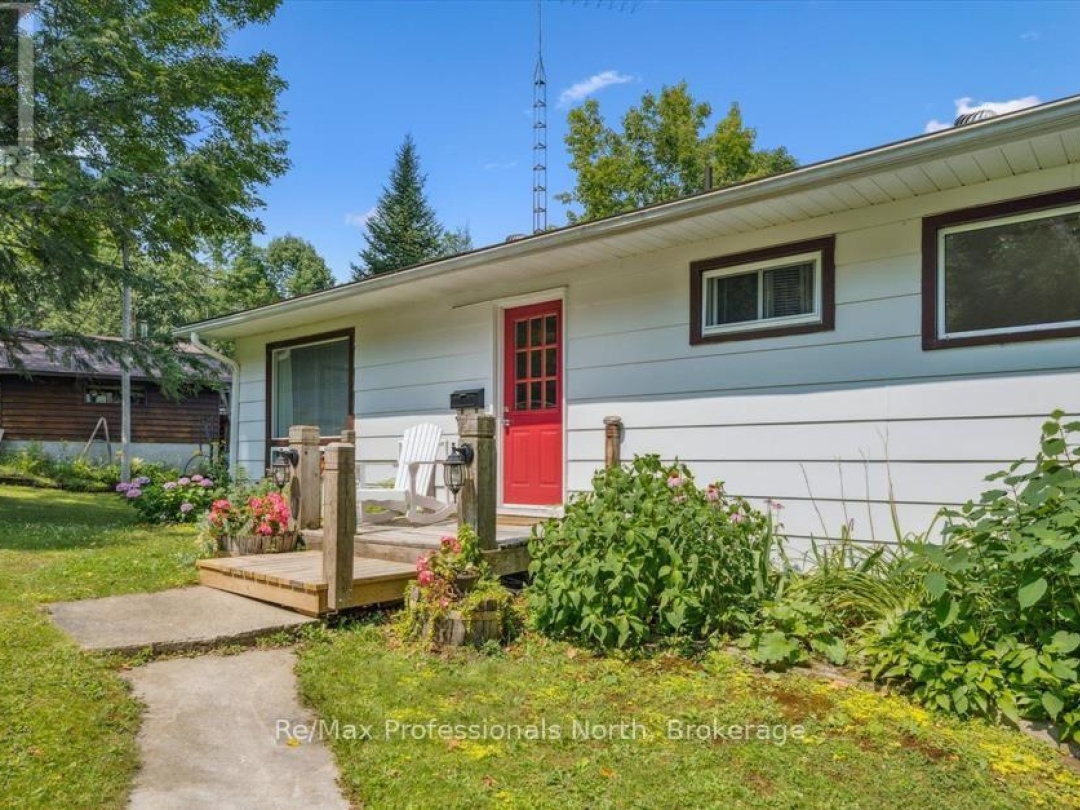 1042 RIVER HAVEN ROAD, Muskoka River