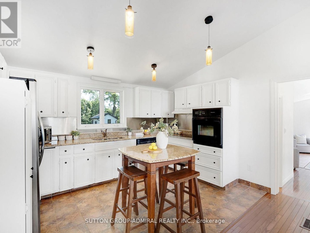 2232 LAKESHORE DRIVE, 