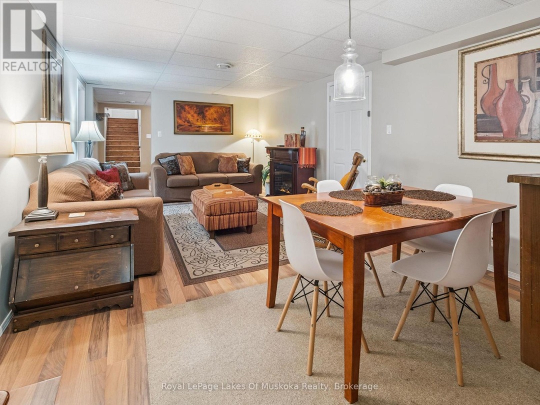 1441 CEDAR LANE, Bracebridge (Macaulay)