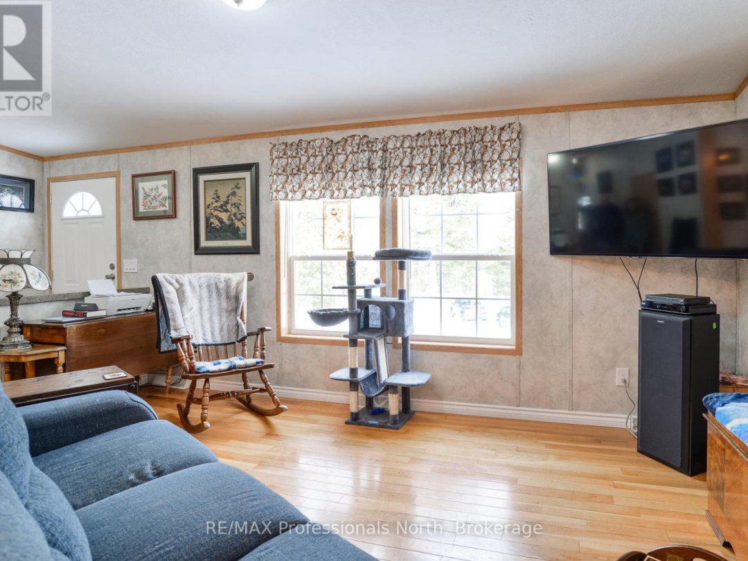 1874 HIGHWAY 118 E, Bracebridge (Draper)