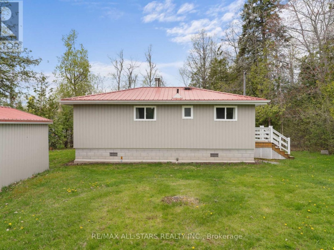 3 REGATTA STREET, Sturgeon Lake