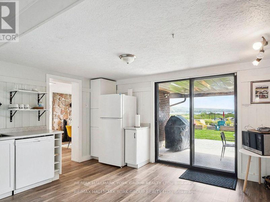 42 LIGHTHOUSE CRESCENT, 