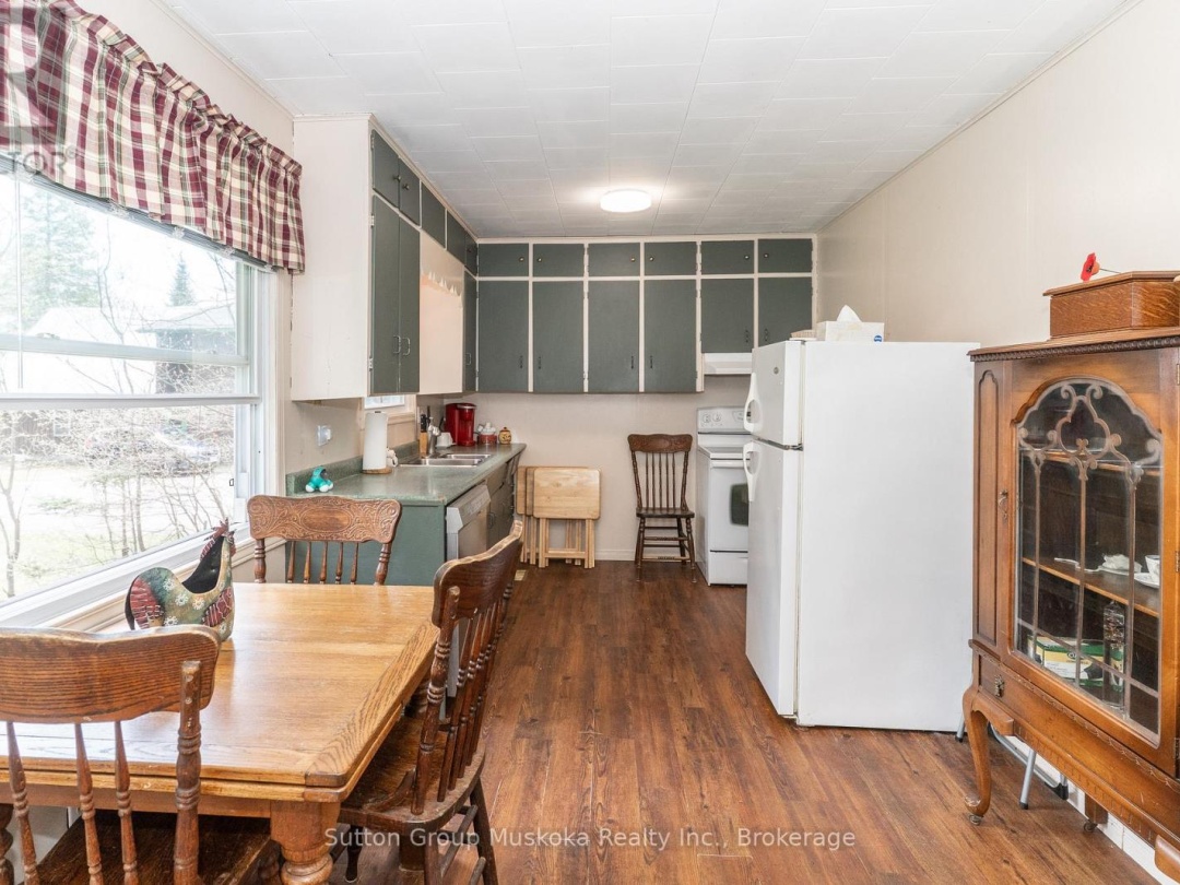 15 GLEN ACRES ROAD, 