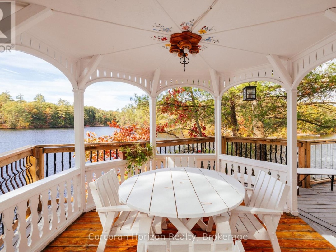 566 HUNGRY BAY ROAD W, Six Mile Lake