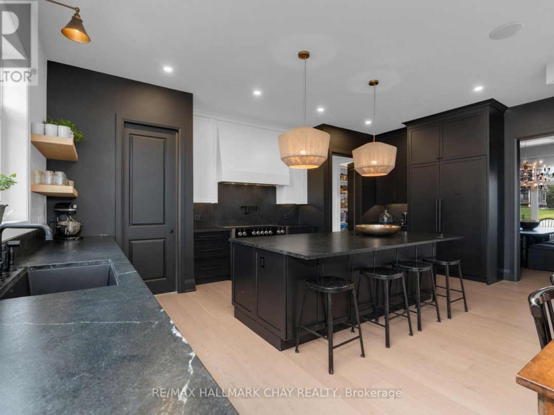 72 GEORGIAN GRANDE DRIVE, 