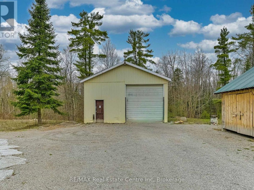 25 FIRE ROUTE 129, Trent Lakes