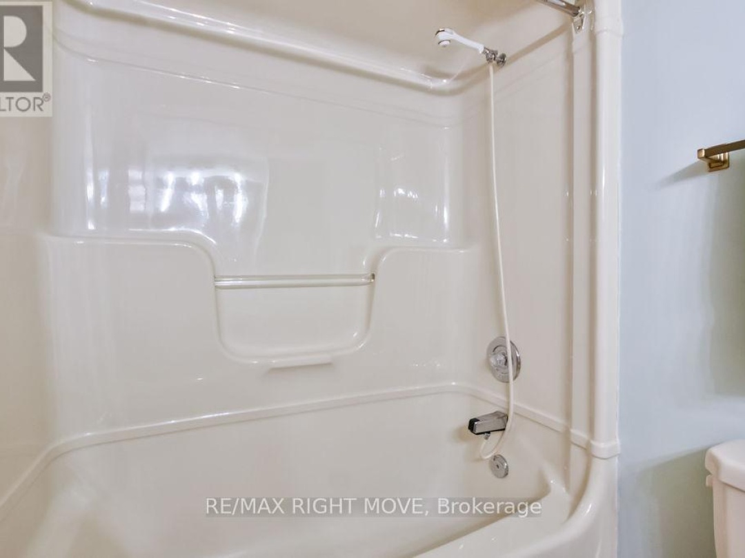 101 - 95 MATCHEDASH STREET N, 