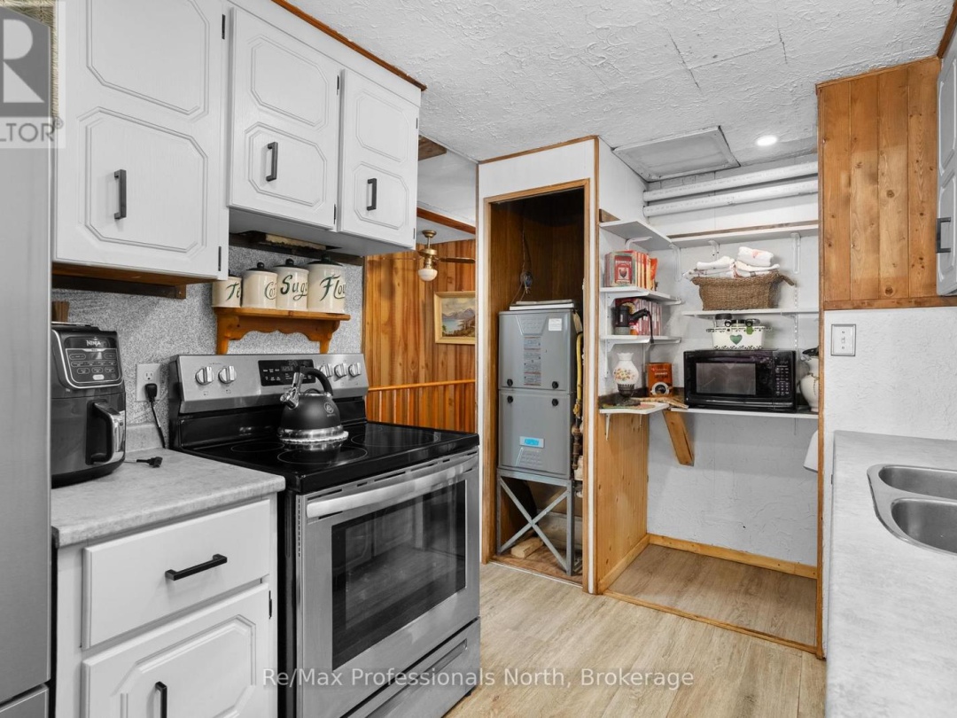 1465 FALKENBURG ROAD, Muskoka Lakes (Monck (Muskoka Lakes))