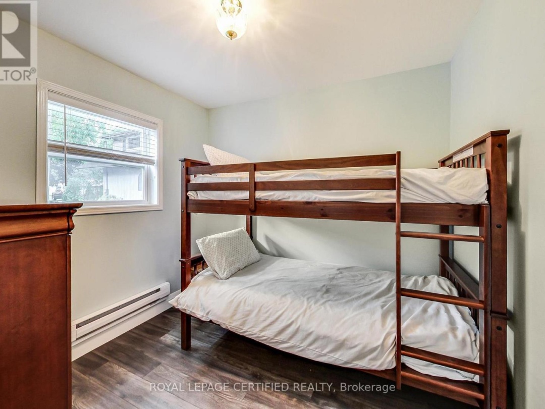 69 OLIVE CRESCENT, Lake Simcoe