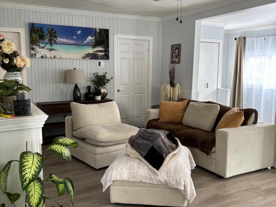 15 PLEASURE STREET, Sturgeon Lake