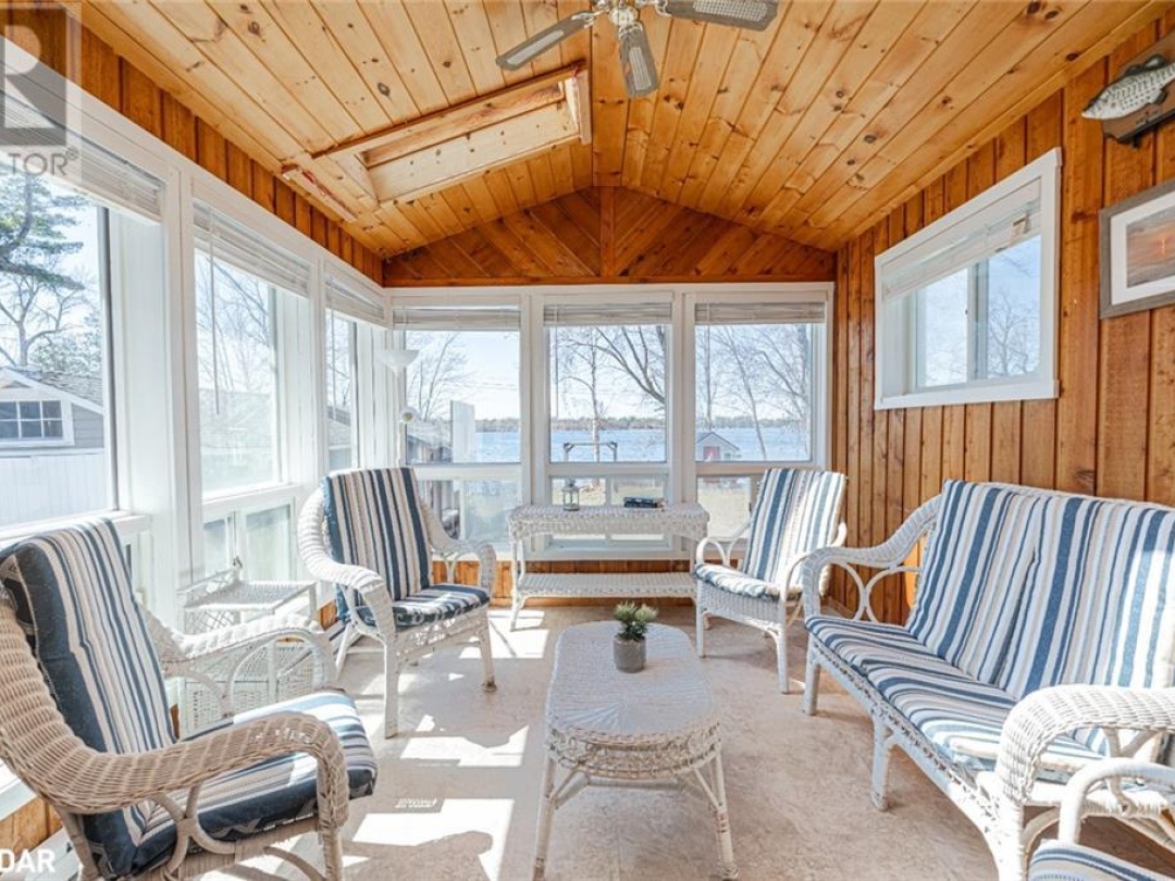 185 AVERY POINT Road, Dalrymple Lake