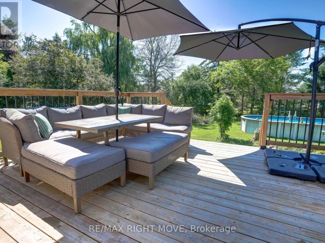 2268 THOMSON CRESCENT, 