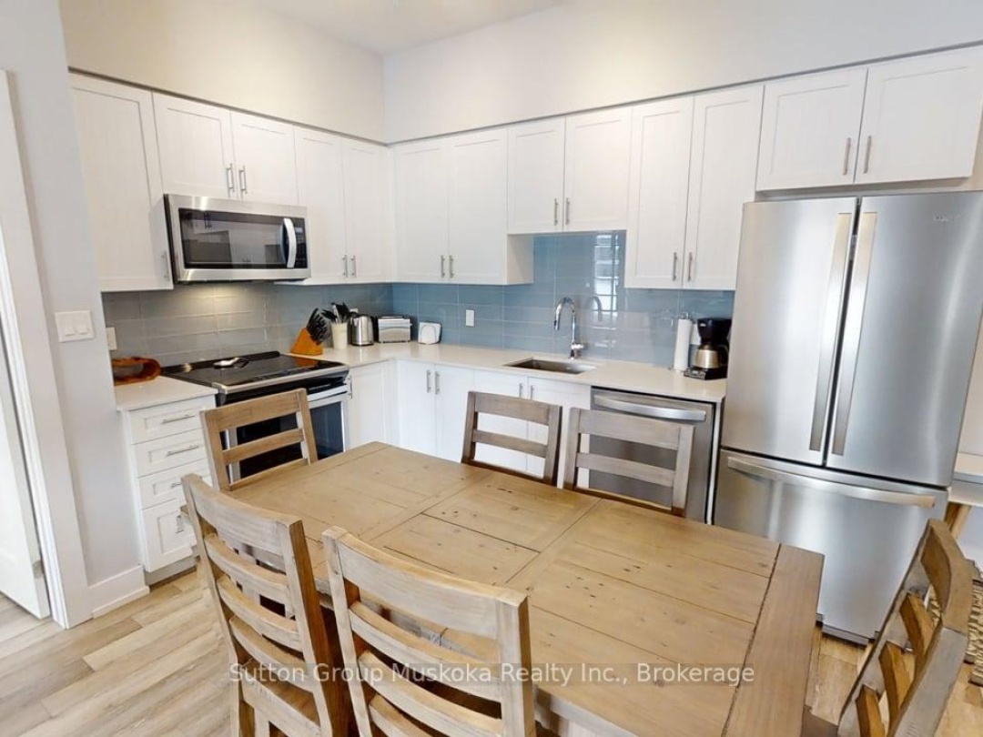 423 - 25 PEN LAKE POINT ROAD, 