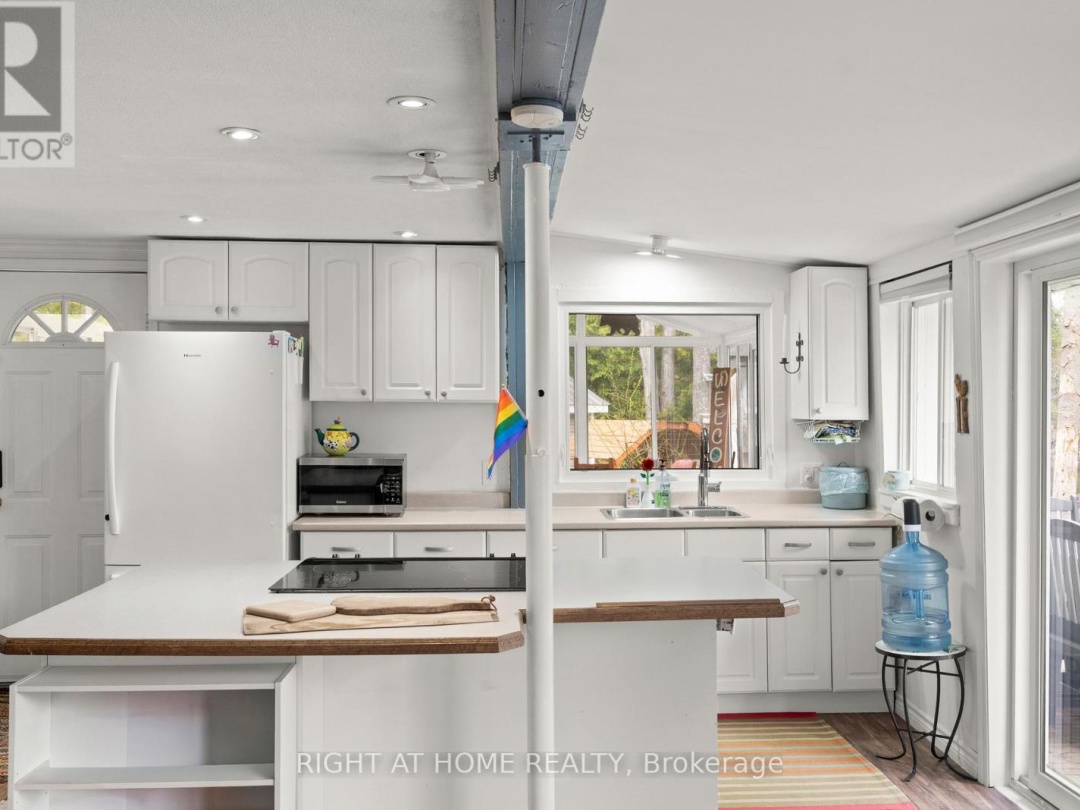 369 SOUTHAM DRIVE, Burnt River