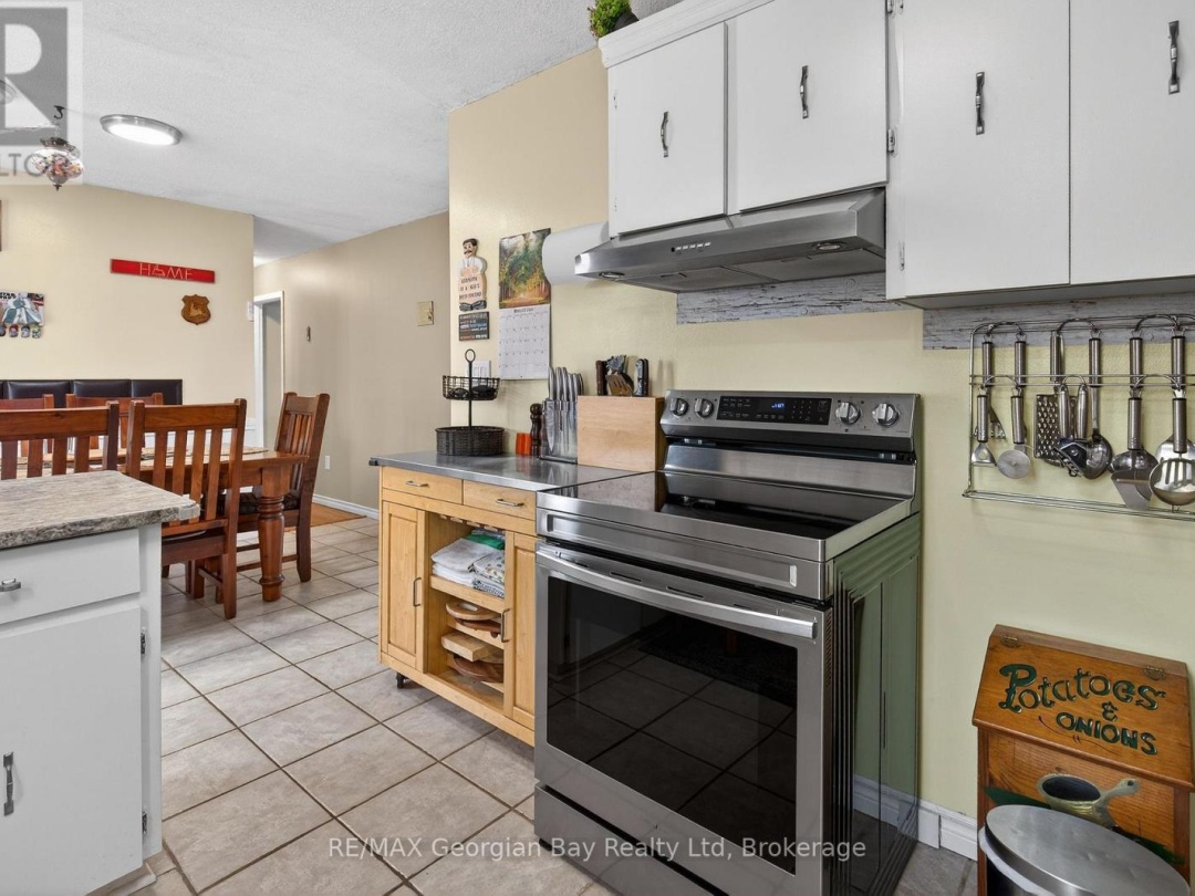 480 BRODERICK STREET, Tay (Port McNicoll)
