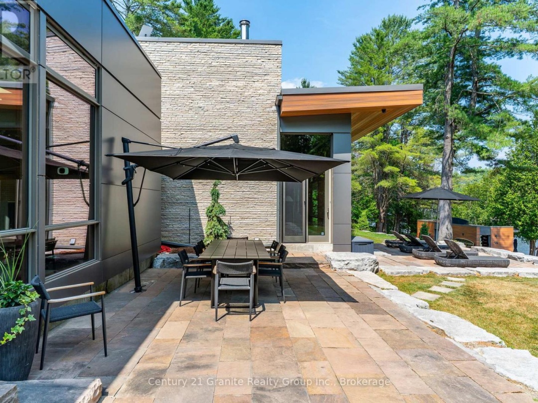 1085 GRACE ROAD, 
