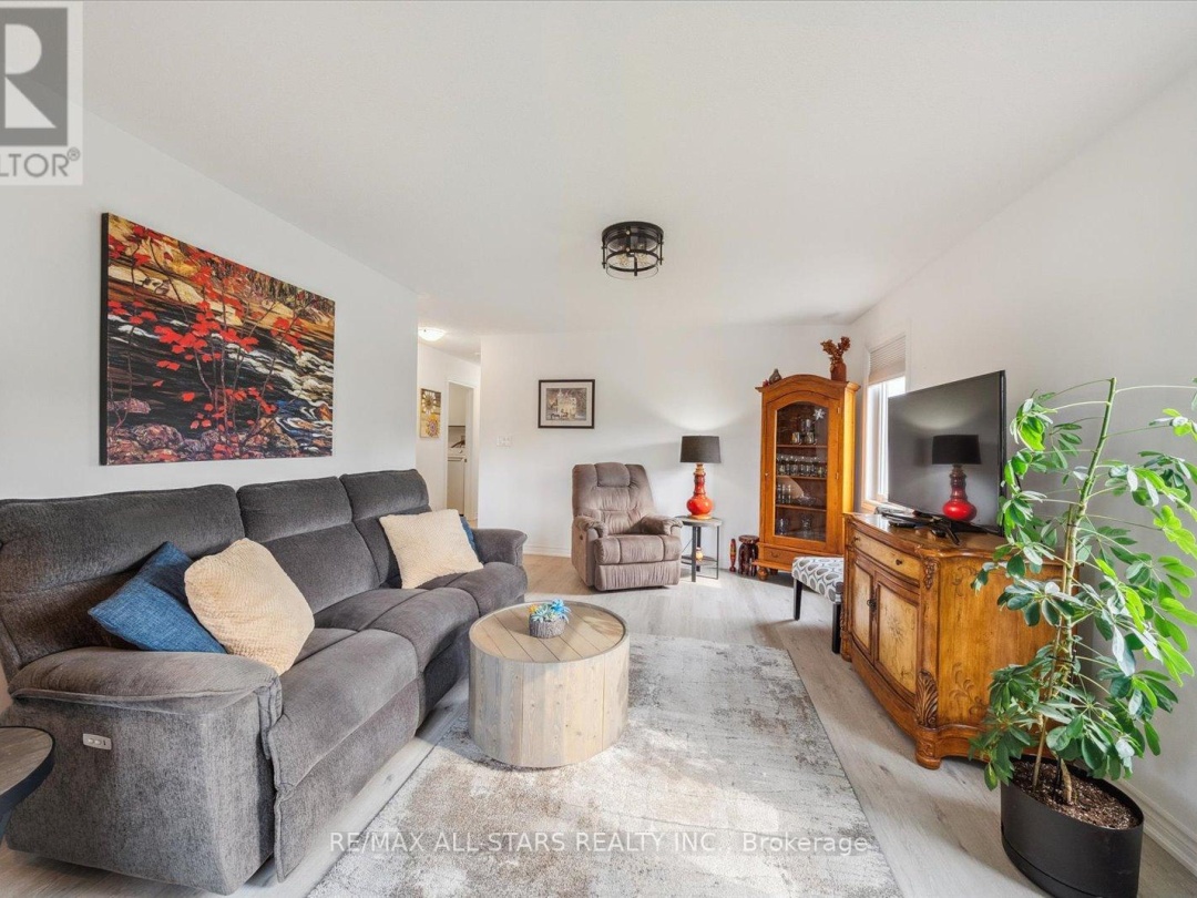 31 REYNOLDS DRIVE, Ramara (Atherley)