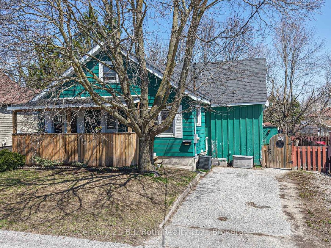 76 MCKENZIE STREET, Orillia