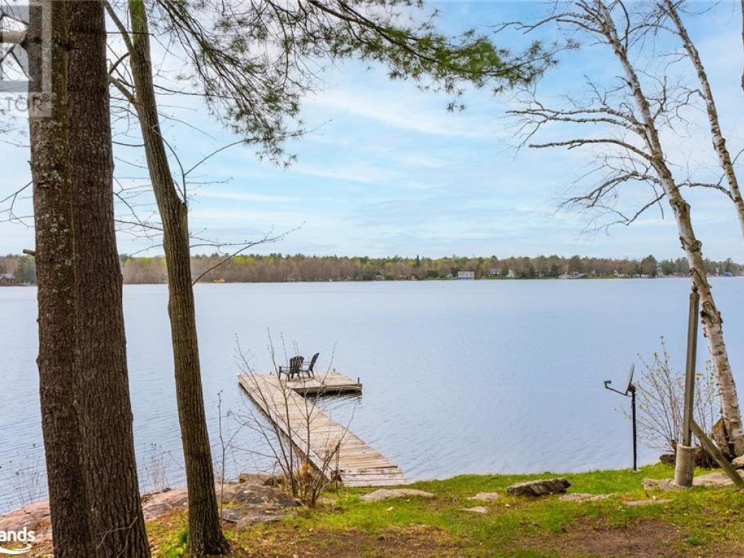 1658 Peninsula Point Road, Sparrow Lake