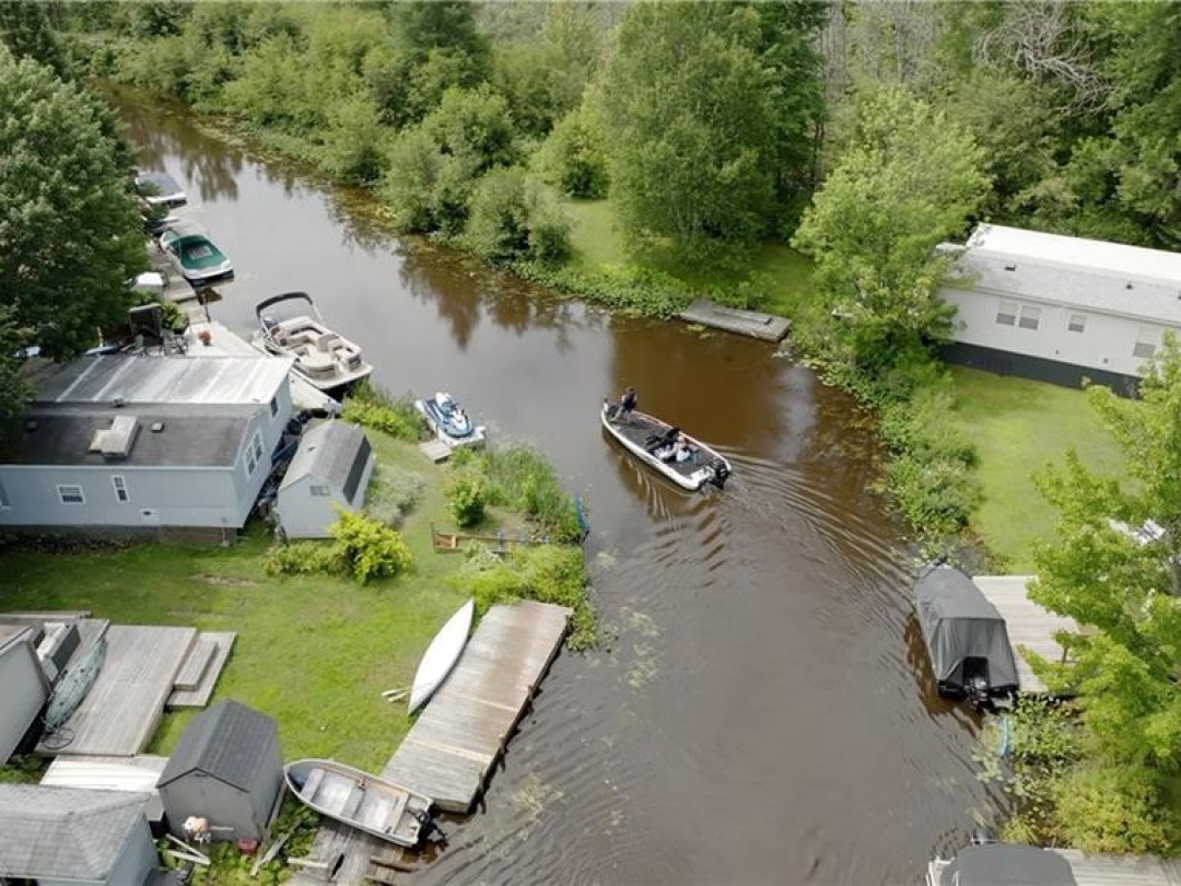 85 HUTCHINSON BEACH Road Unit# B56, Deer Lake