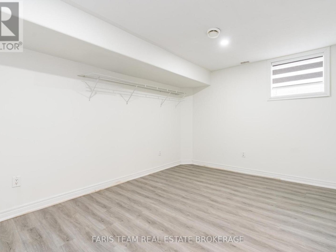2 VANESSA DRIVE, 