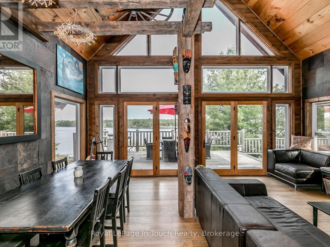 8 B686 DERBYSHIRE, Georgian Bay