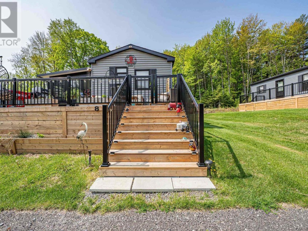 #38 LAKERIDGE - 1047 BONNIE LAKE CAMP ROAD, Bracebridge (Macaulay)