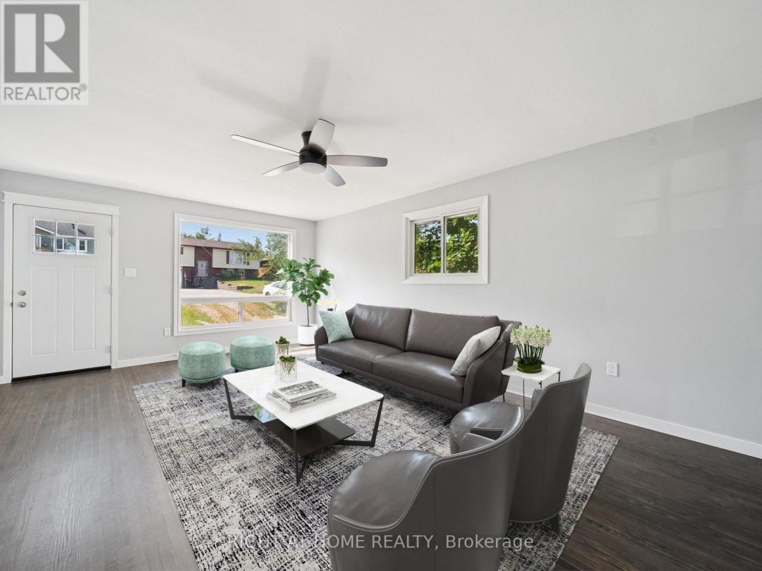 138 SIMCOE STREET, 