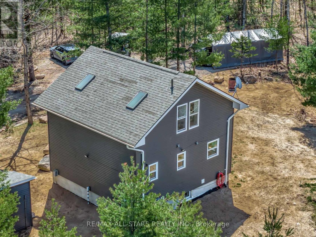 1295 DEEP BAY ROAD, Minden Hills (Lutterworth)