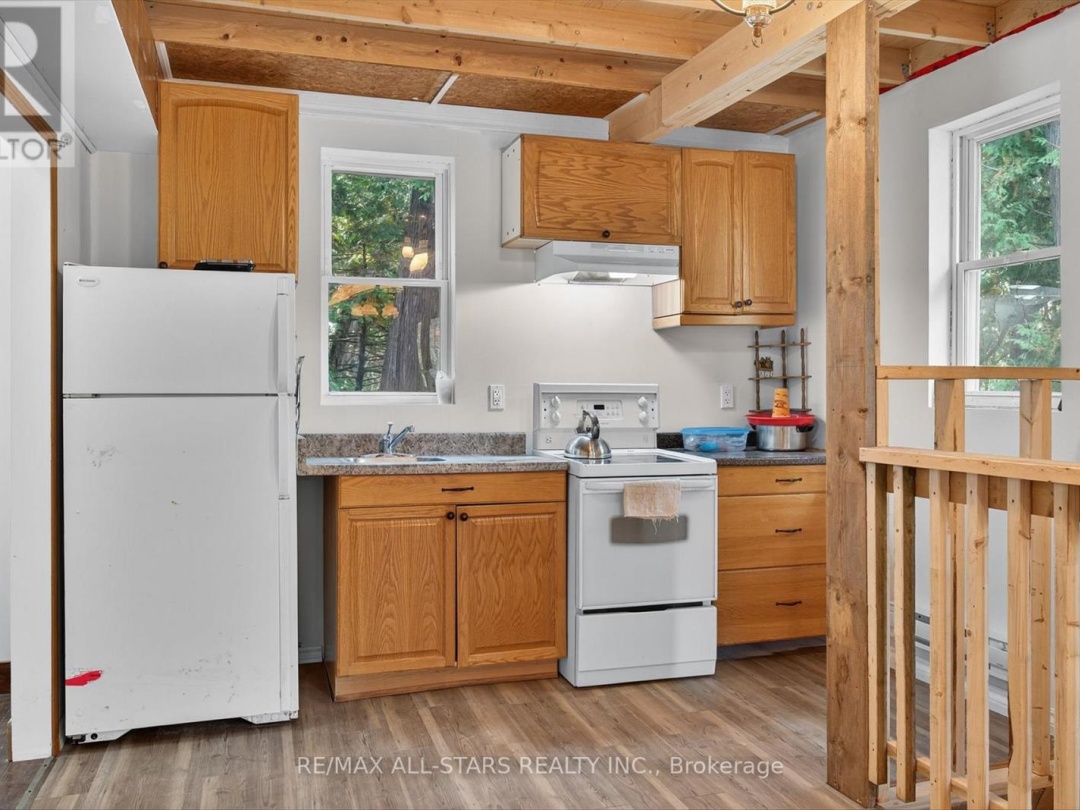 60 ELDER STREET, Sturgeon Lake