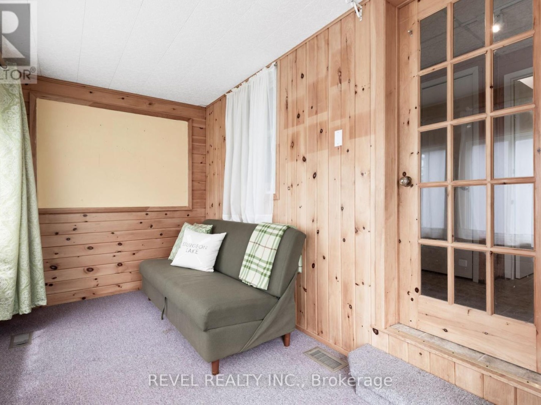 483 LONG BEACH ROAD, Sturgeon Lake