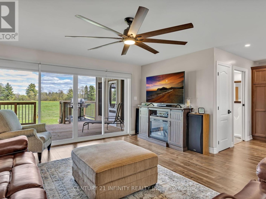 240 Burnt River Road, Kawartha Lakes (Somerville)
