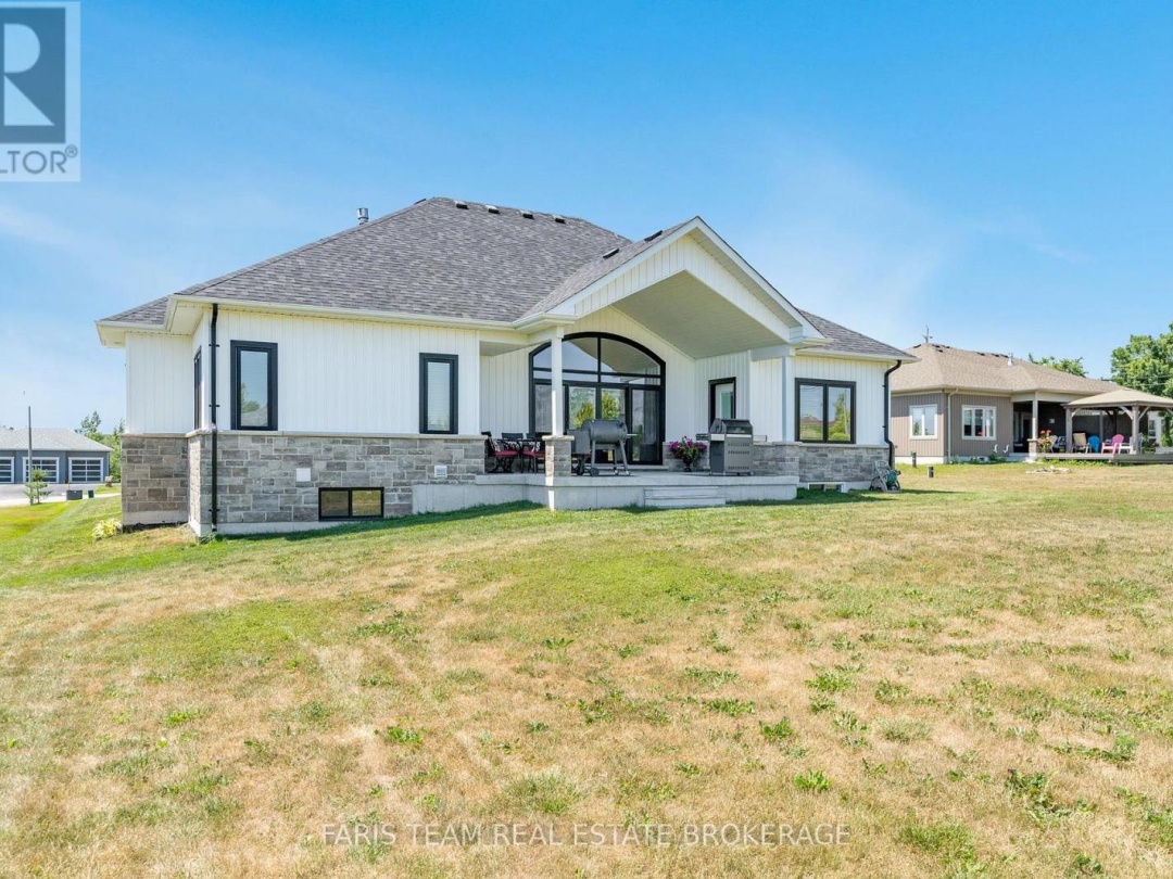 5 BREANNA BOULEVARD, 