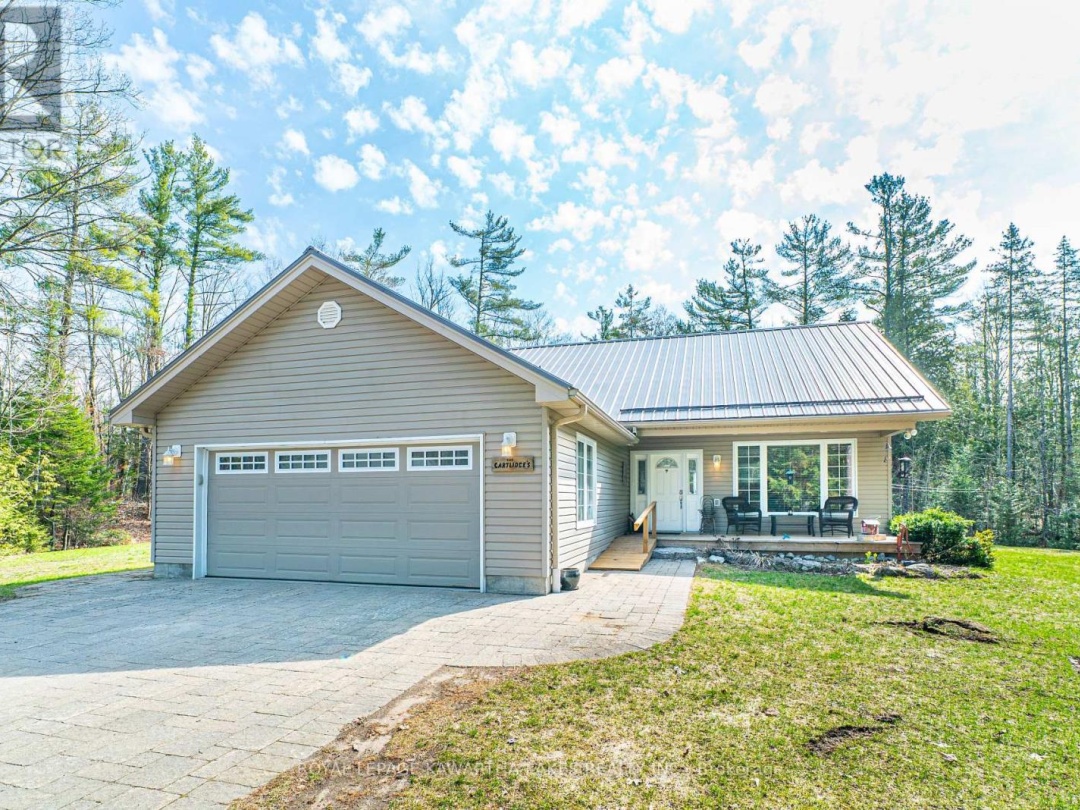 914 COUNTY RD 49, Trent Lakes